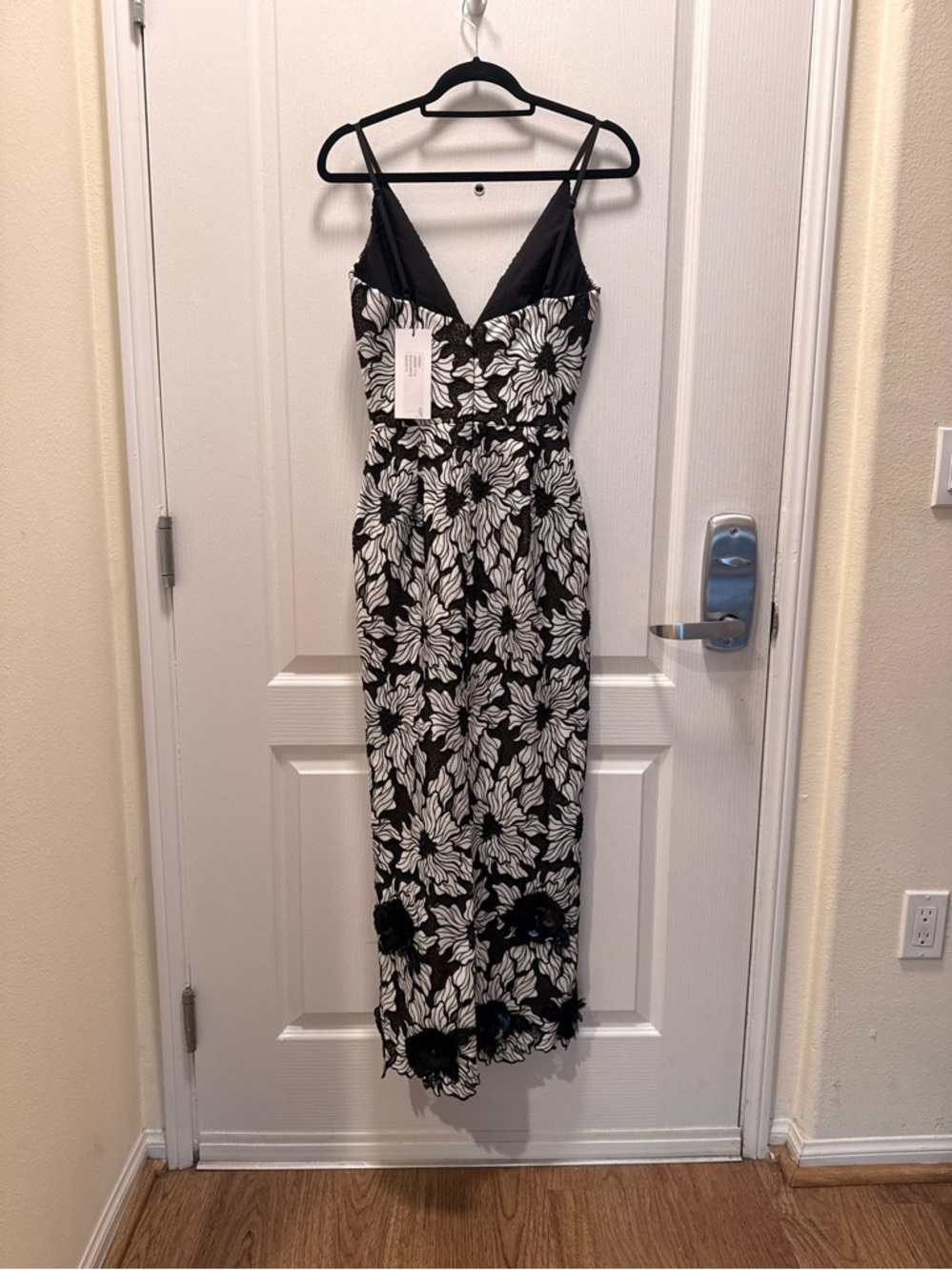 HELSI Norah Floral Appliqué Gown Dress - Black / White Size XS NWT - Picture 6 of 7